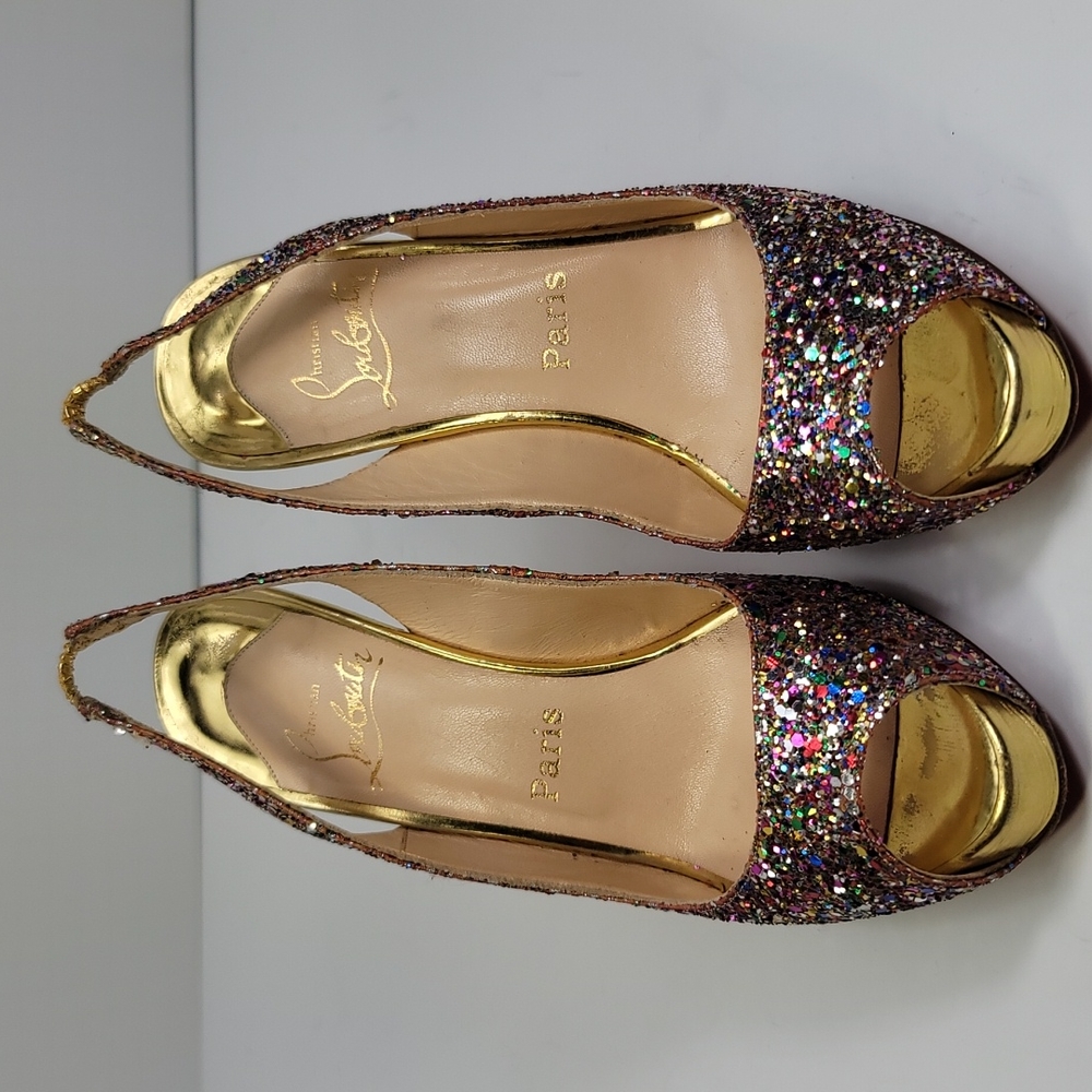CHRISTIAN LOUBOUTIN Gold Glitter N Prive Peep-Toe Slingback 4.5" Heels / Size 38 - Picture 3 of 11